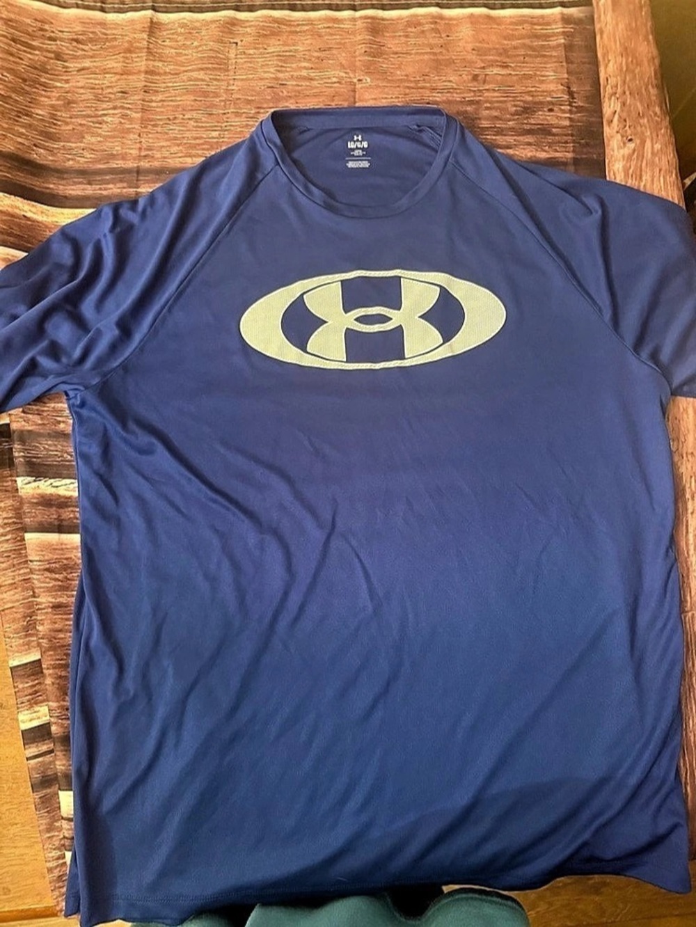 Under Armour Men's Blue Athletic Short Sleeve Shirt